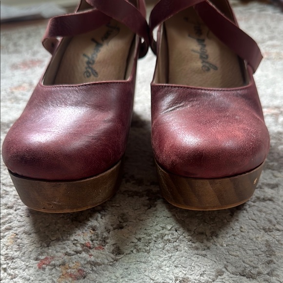 Free People Burgundy Platform Mary Jane Clogs - EU 39 - Picture 3 of 11